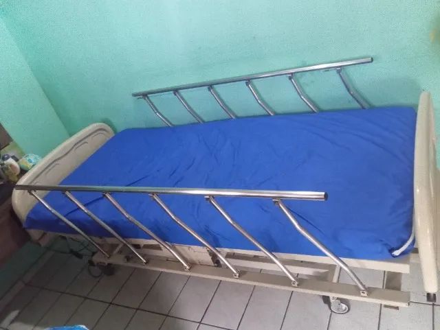 Cama hospitalar com colchão  - Foto 3