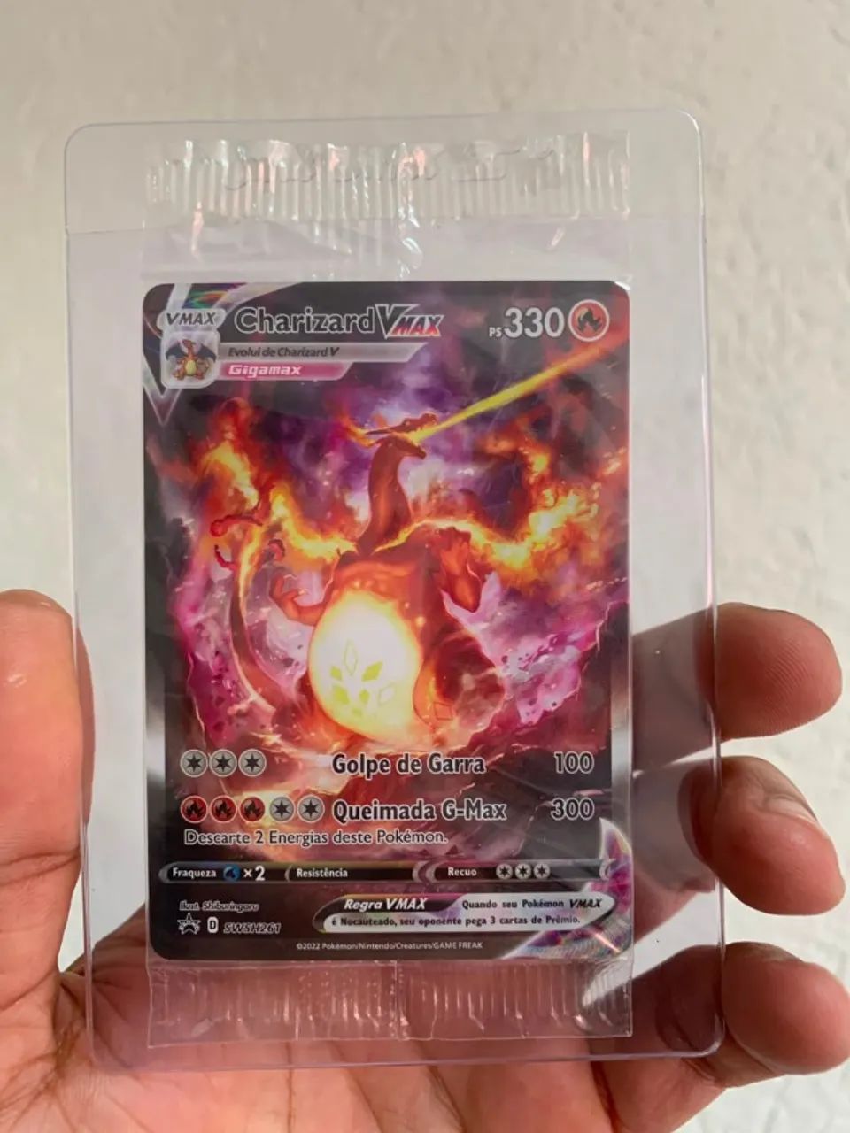 Carta Pokemon Charizard-VMAX - Espada e Escudo - Lacrada - M