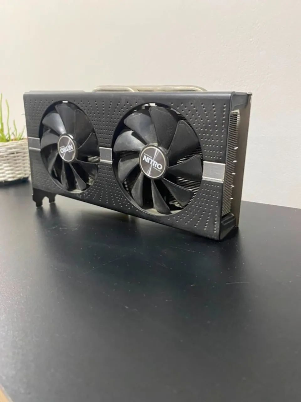 Placa de video RX 570 4GB Saphire - com defeito