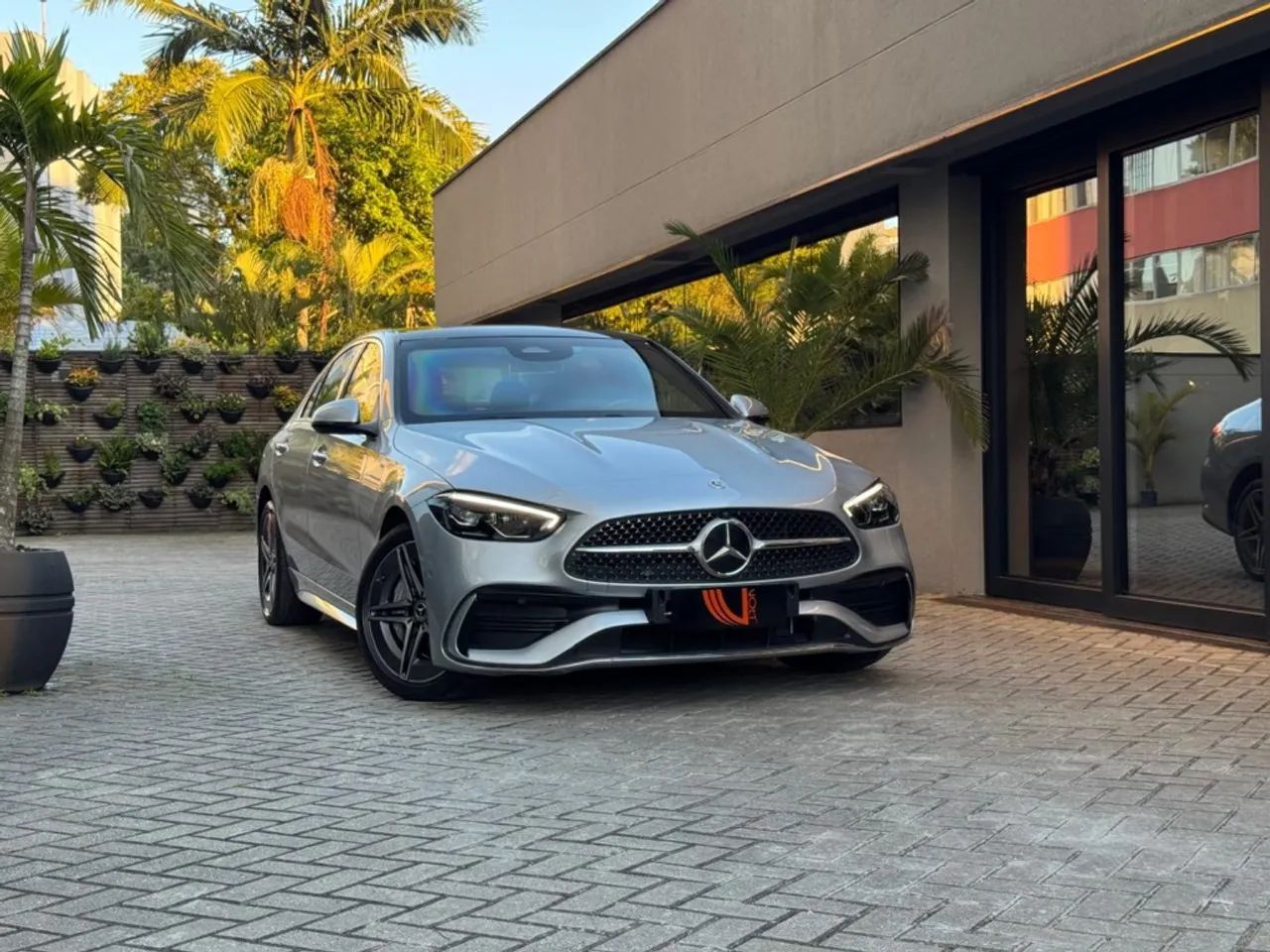 Mercedes-Benz C-200 2023