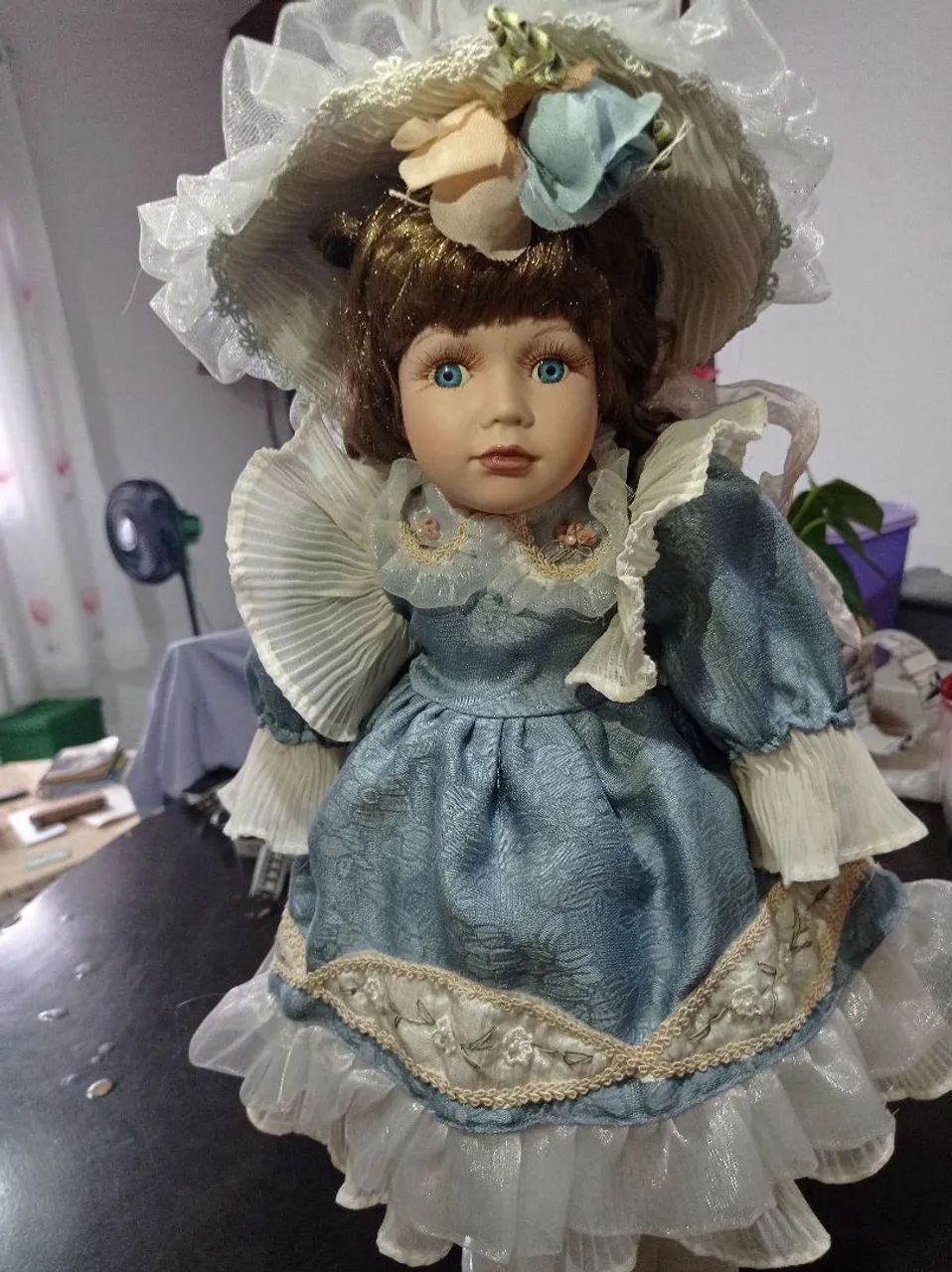 Boneca de porcelana vintage 