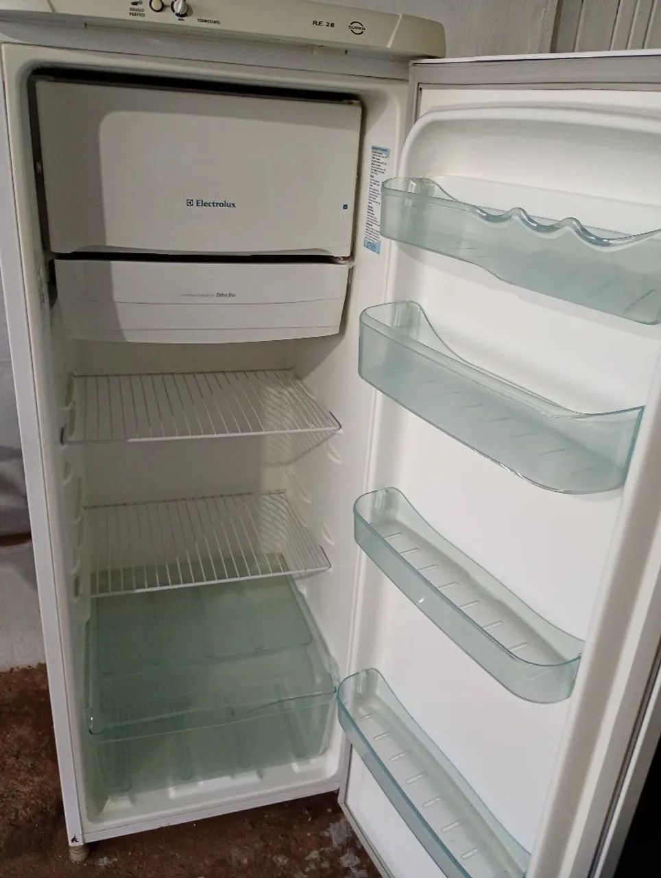 Vendo Geladeira 