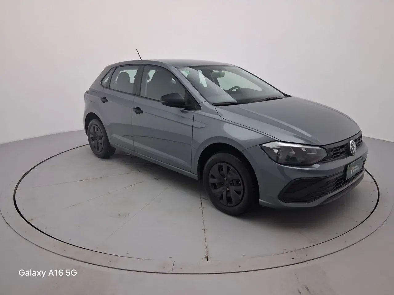 Volkswagen Polo Track 1.0 Flex 12V 5p, foto 7 de 18