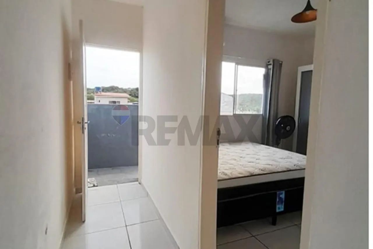 Apartamento com suíte semi mobiliada em Ponta Negra