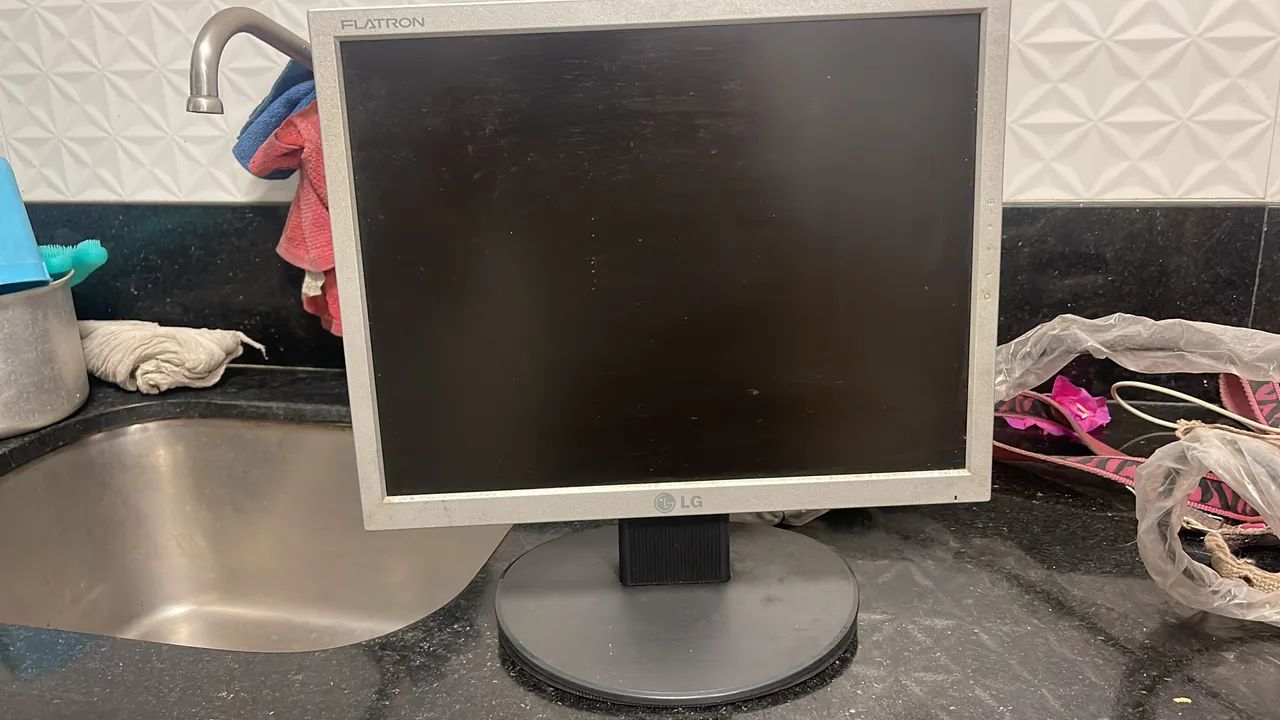 Monitor LG  FLATRON 14 polegadas 417561581957294080