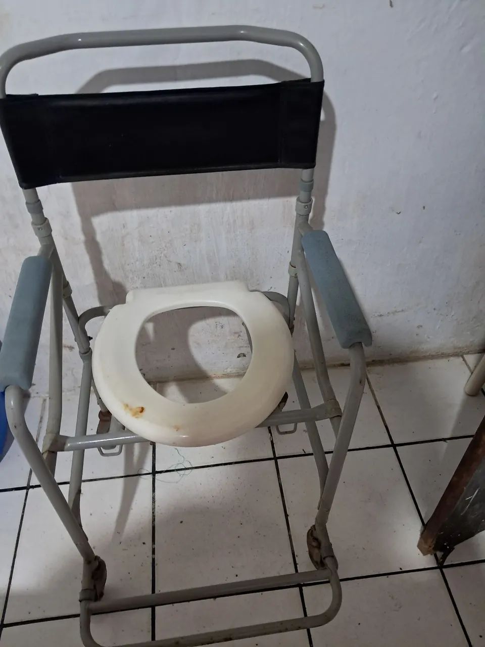 Cadeira de banho simples  - Foto 2