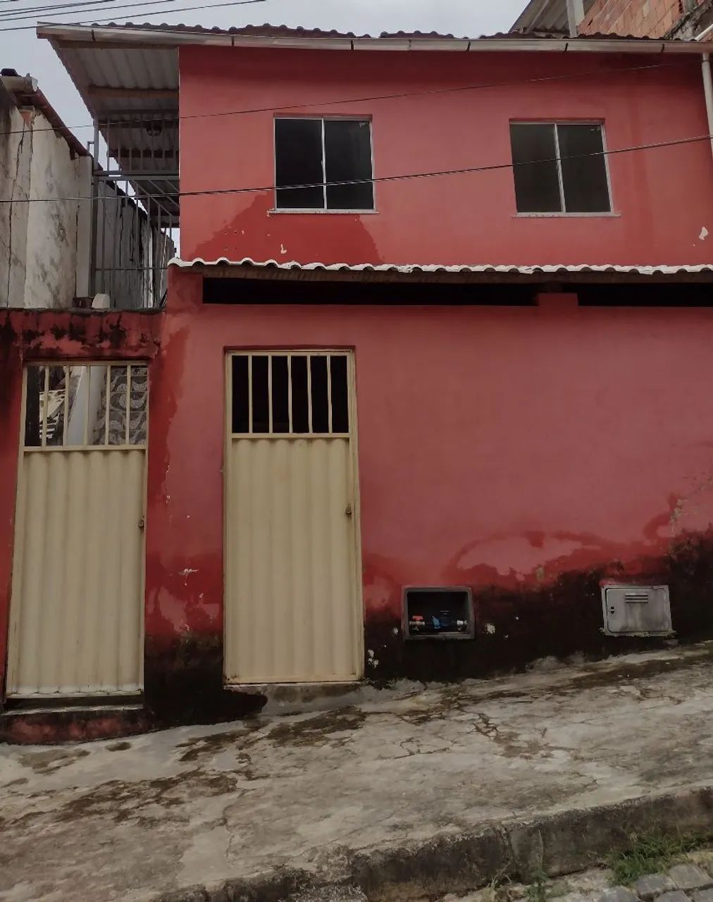 Casa pra vender no Hernani Sá 