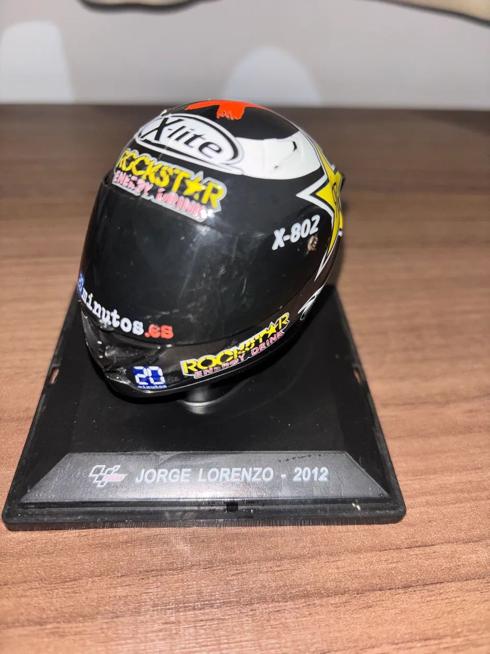 capacete miniatura moto gp Jorge Lorenzo 2012 - Foto 3