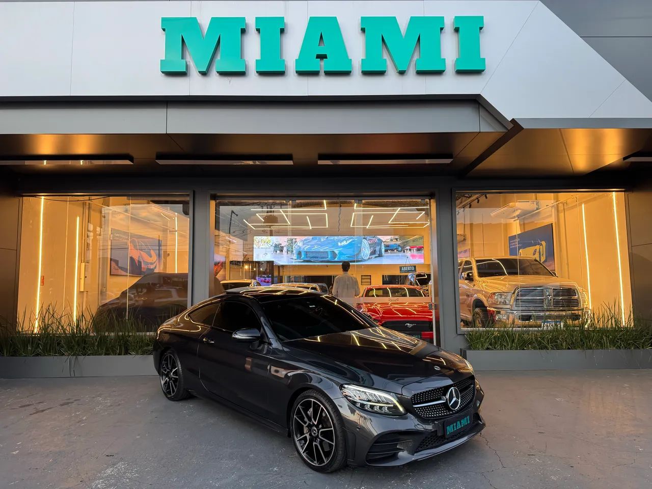 Mercedes-Benz C-300 Coupé Sport 2.0 16V Aut. 2019