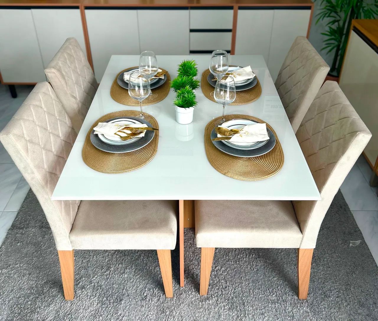 Mesa de jantar e cadeiras  - Foto 4