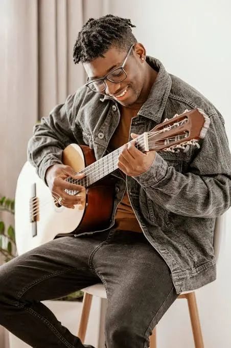 Músico para grupo de louvor