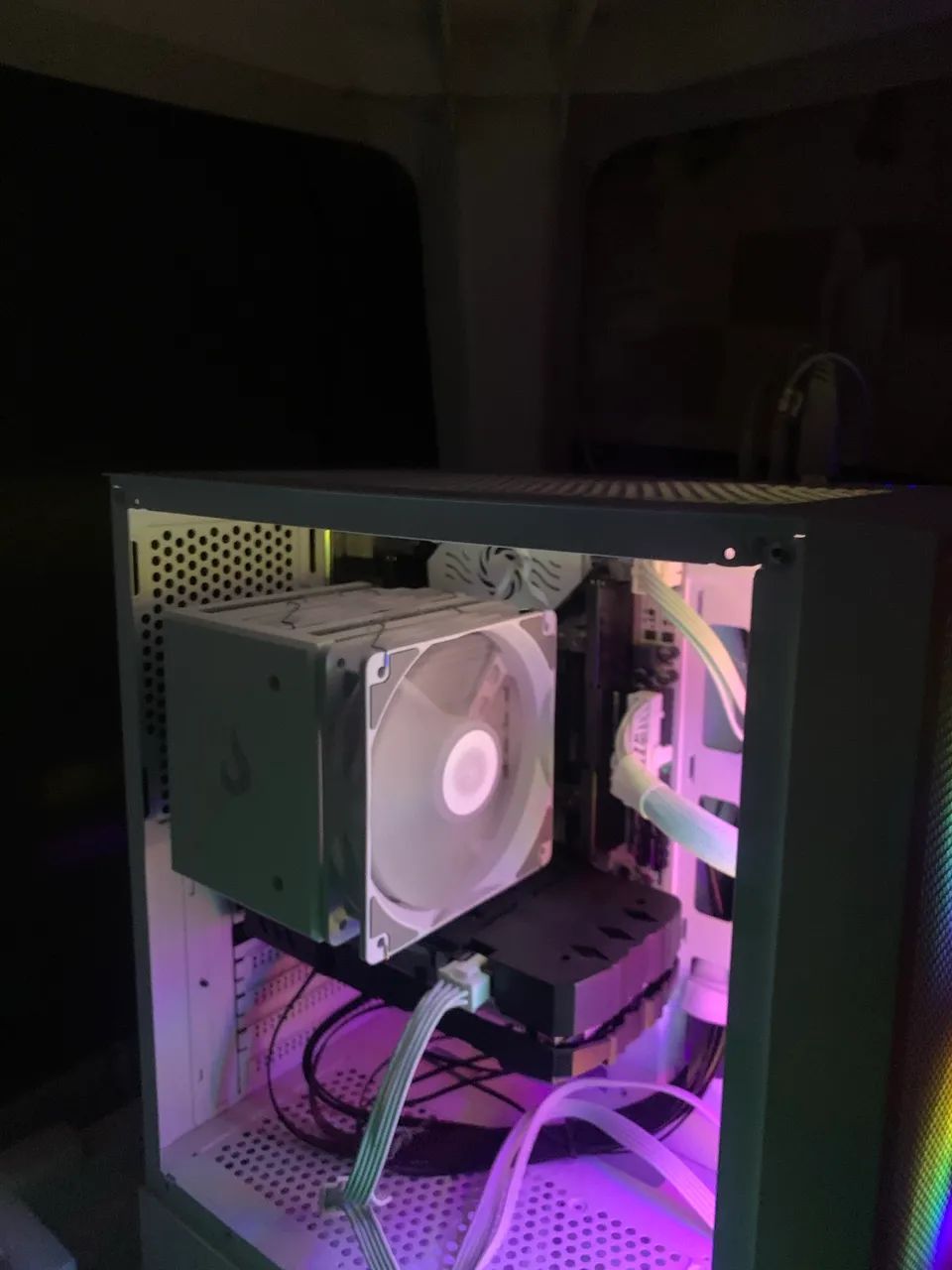 PC Gamer Xeon E5-2680 v4 + RX 580 + 16GB RAM  - Foto 2
