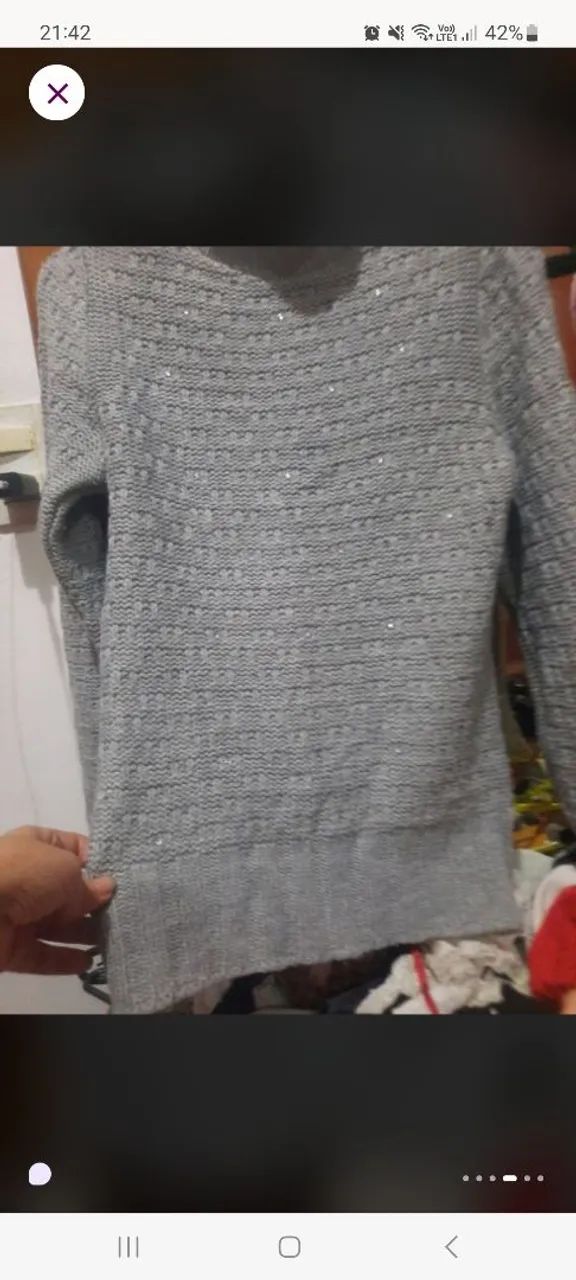Blusa de lã grossa com apliques de pedrinhas brilhantes bem sutil - Foto 4