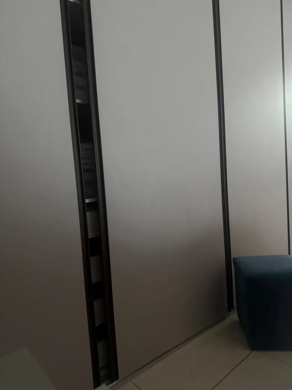 Contrata-se babá noturna