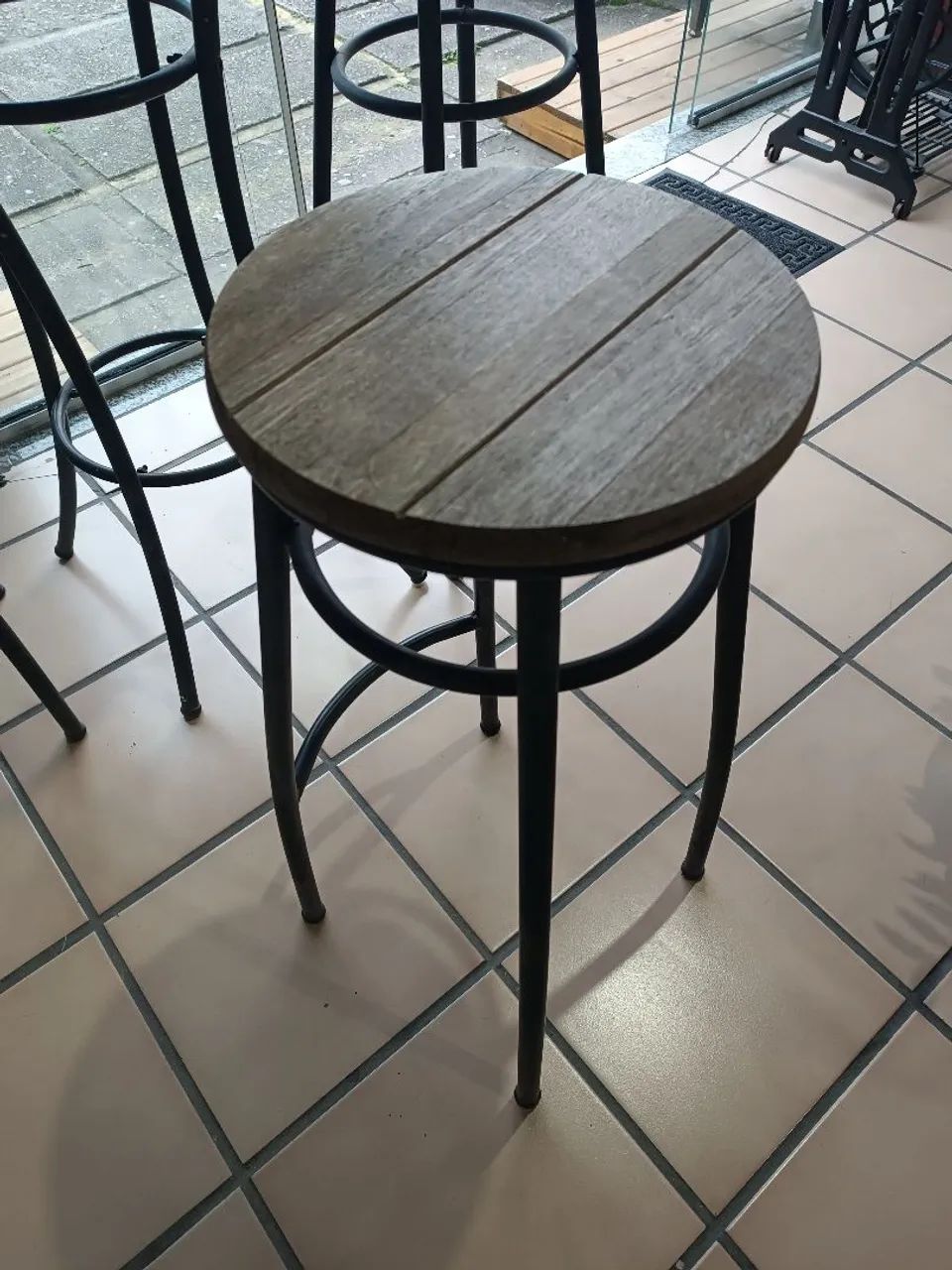 Conjunto Mesa Bistrô com 3 banquetas  - Foto 3