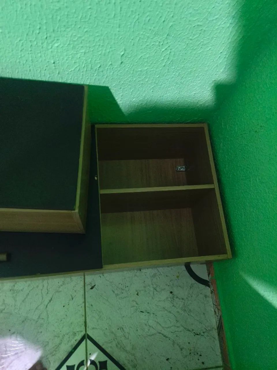 Armário de parede 