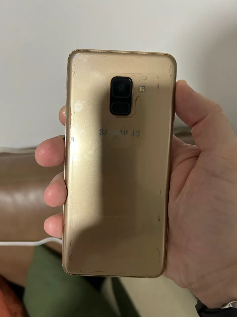 Vendo Samsung A8 - Foto 3