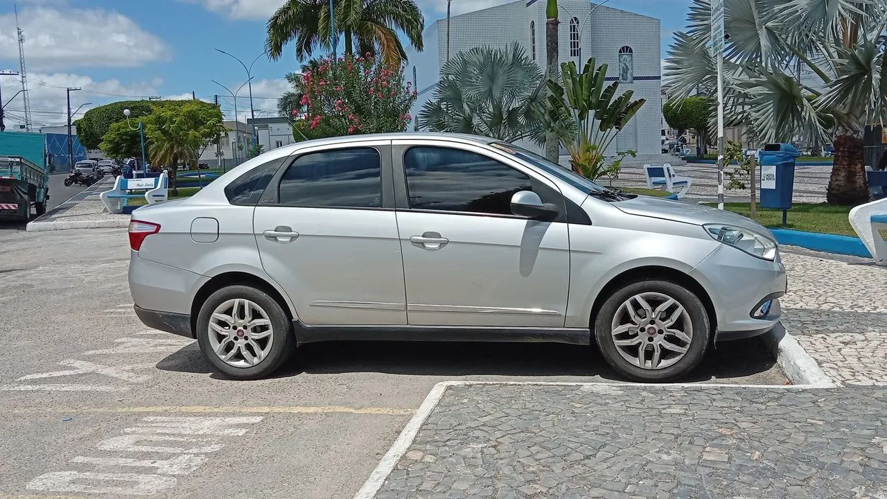 Fiat Grand Siena ESSENCE 1.6 FLEX 16V 2016