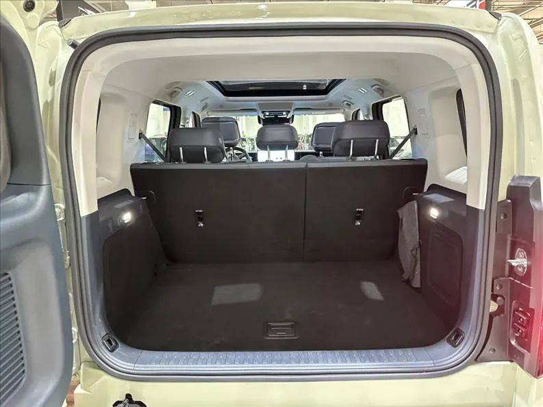 Denza B5 4WD, foto 10 de 15