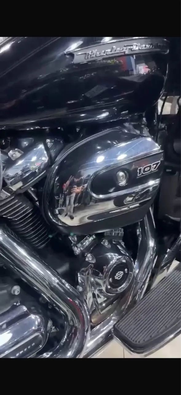 HARLEY DAVIDSON ROAD GLIDE 2018 - Foto 3