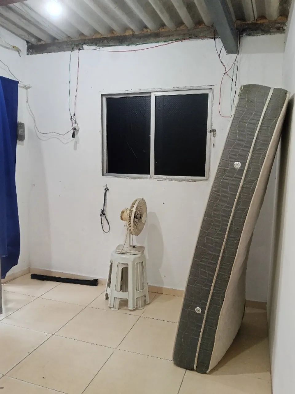 Ponto comercial/moradia 4x6mts, c/ banheiro, pia, área externa coberta. - Foto 3