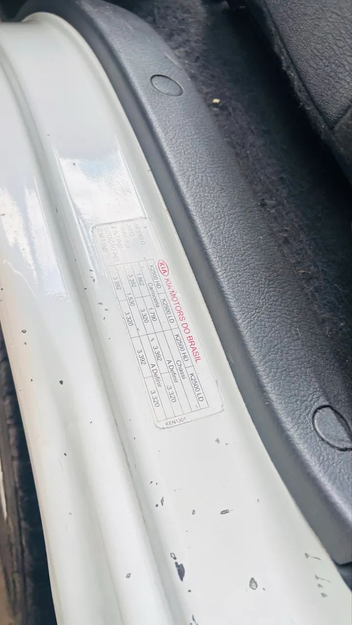 Kia bongo ano 2019 com baú  - Foto 3