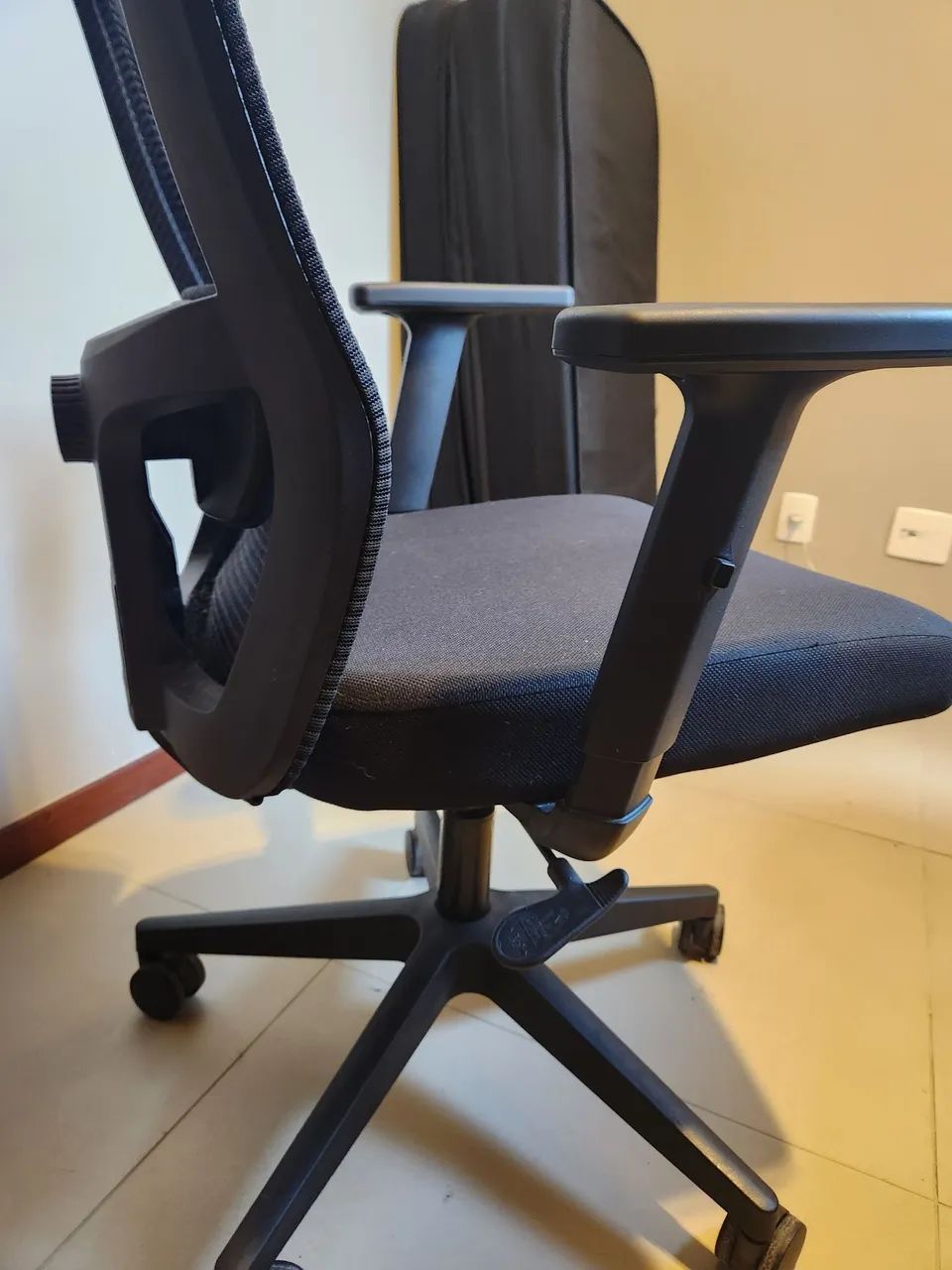 Cadeira de Escritório Comfy Evo - Bom estado - Foto 2