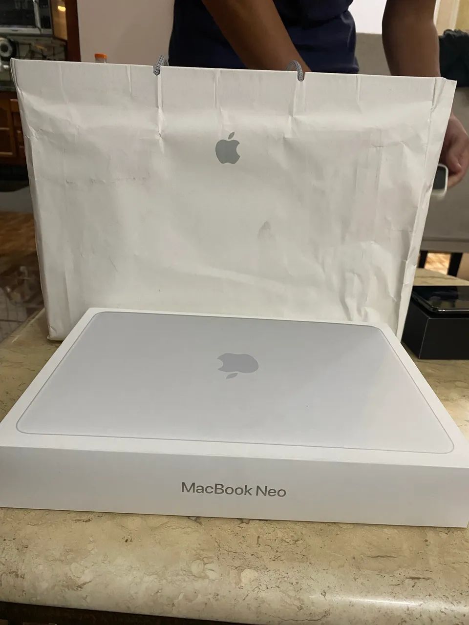 MacBook Neo 13