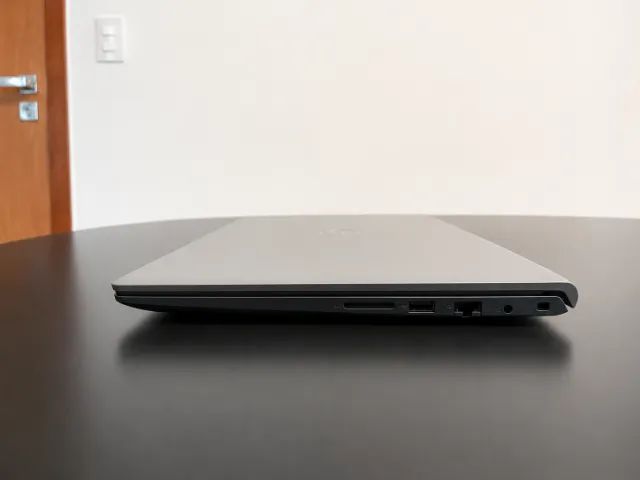 Dell Vostro 15 5501 8/256GB. ( Office付き) Dell Vostro 15 Ryzen 5 5500U 8GB SSD 256GB Full HD Muito