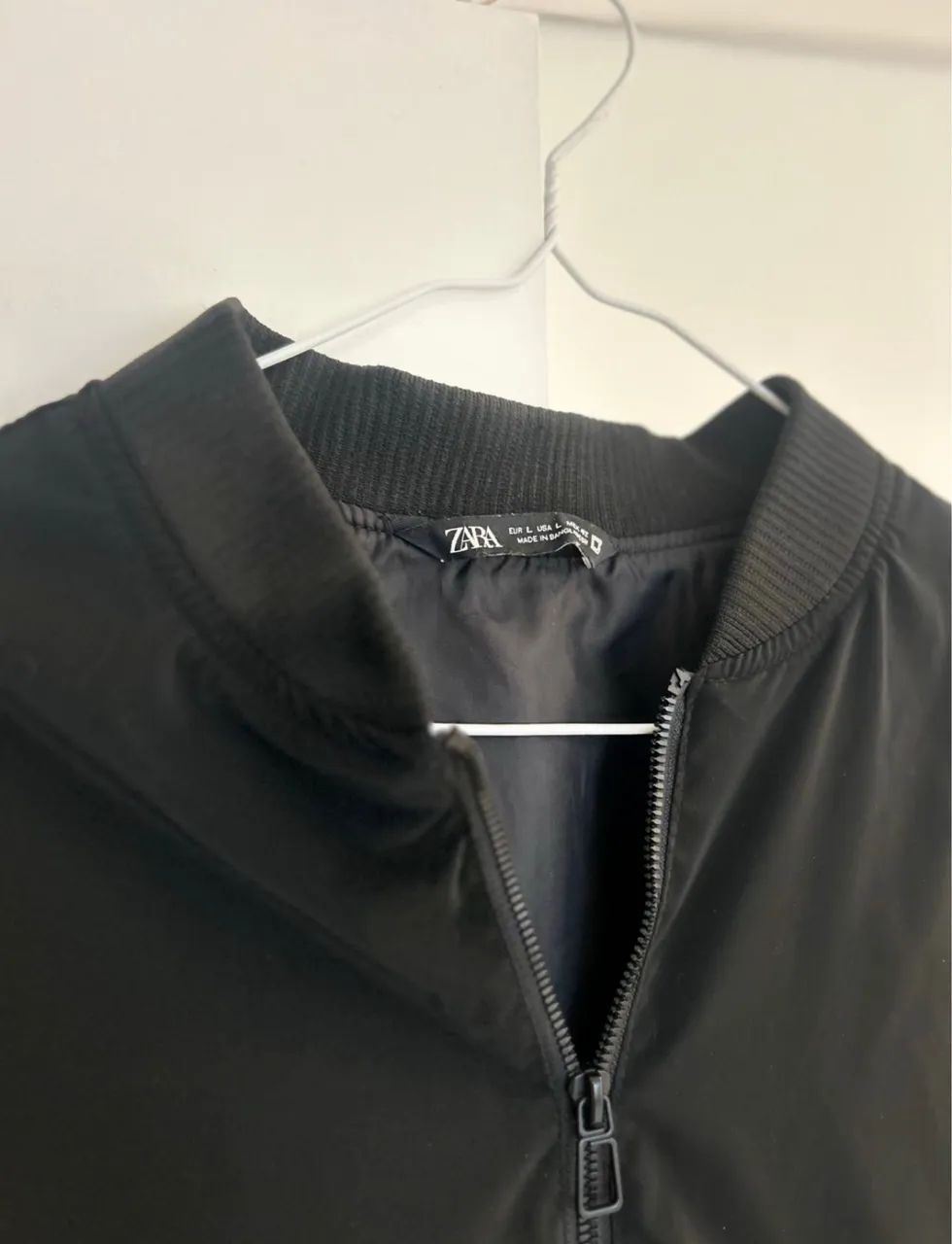 Jaqueta preta bomber zara - Foto 3