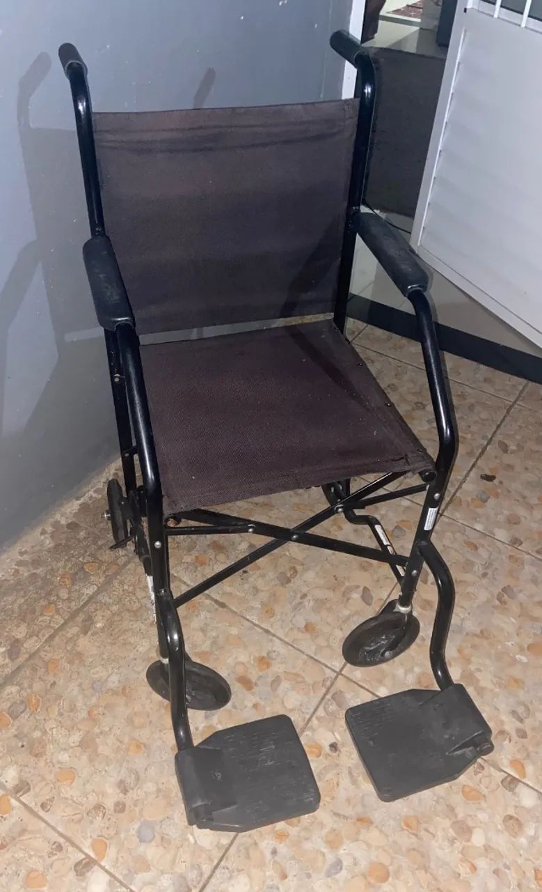 Cadeira de roda  - Foto 2