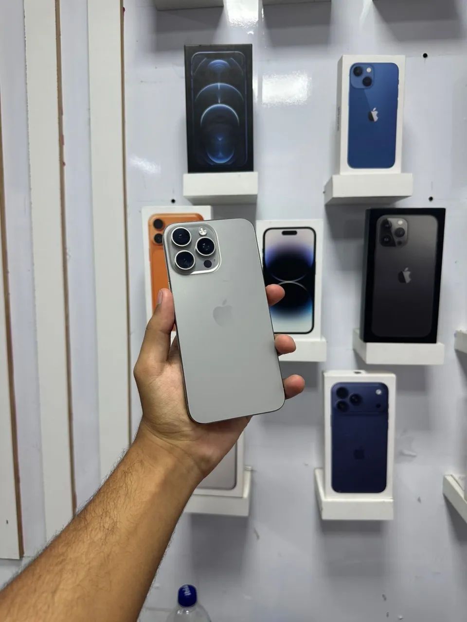 IPHONE 15 PRO MAX 256 GB - 4.300,00
