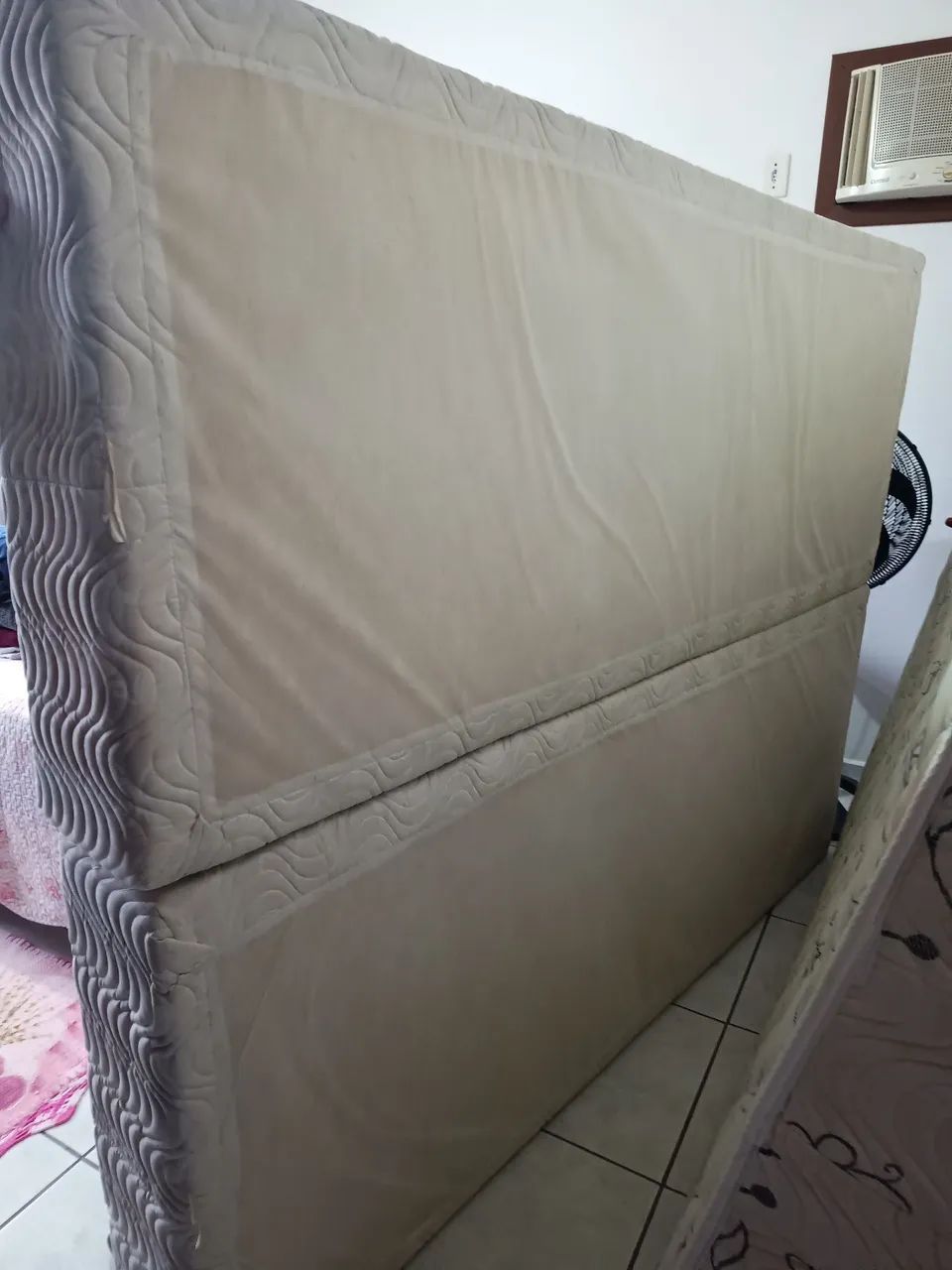 Cama box Queen bem cuidada  - Foto 3