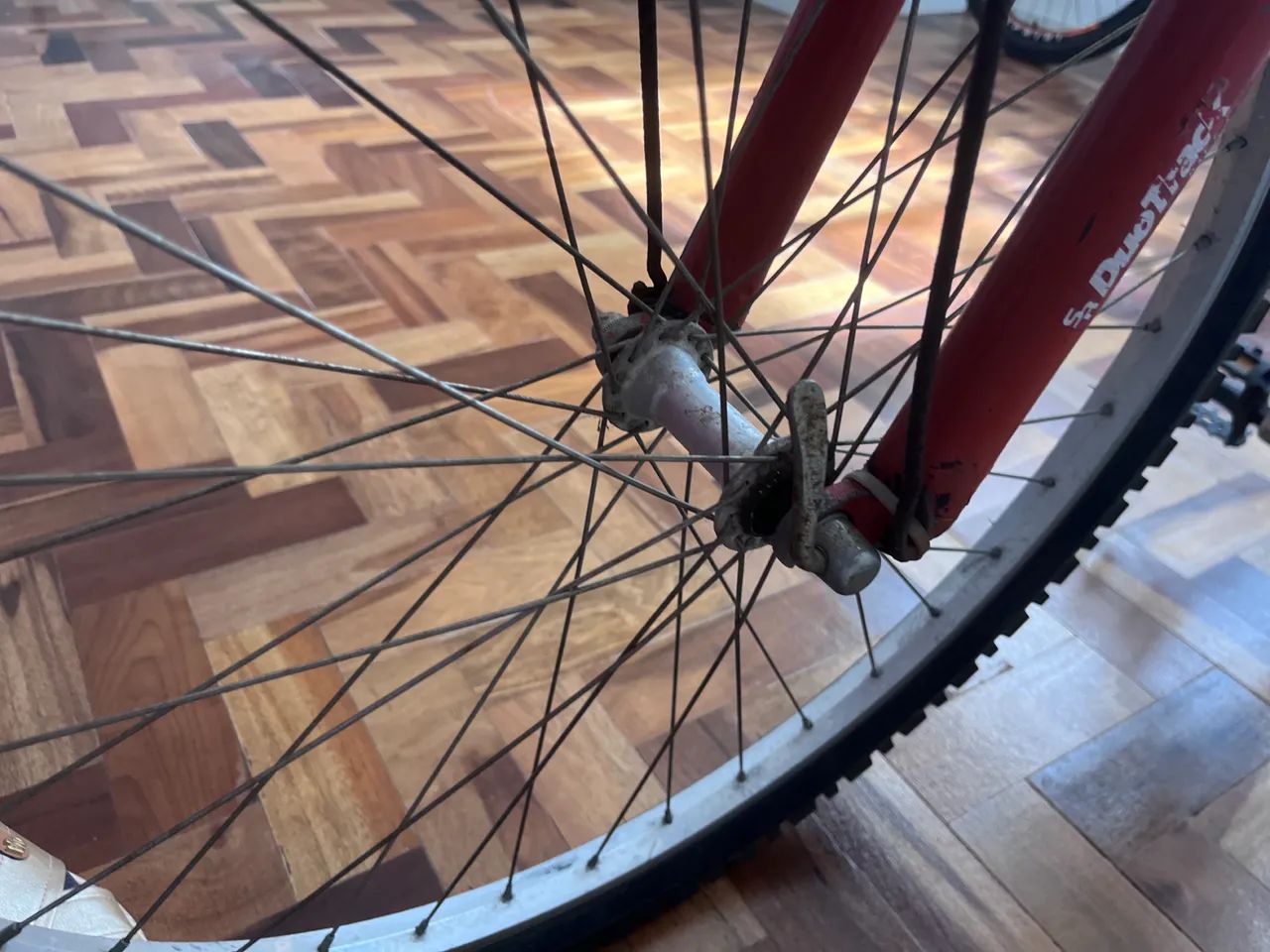 Bicicleta Trek MT 830 aro 26 - com suspensão  - Foto 2