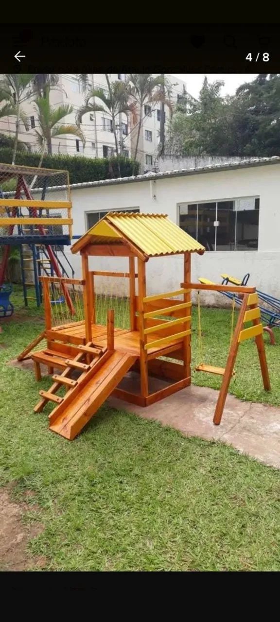 Parquinho infantil de madeira 