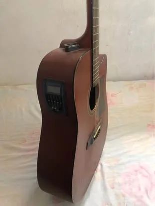 Violão com fundo quebrado  - Foto 4