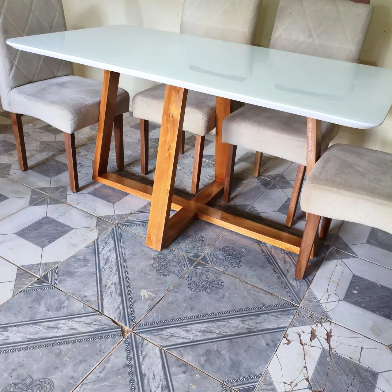 Vendo mesa com cadeiras a pronta entrega  - Foto 5