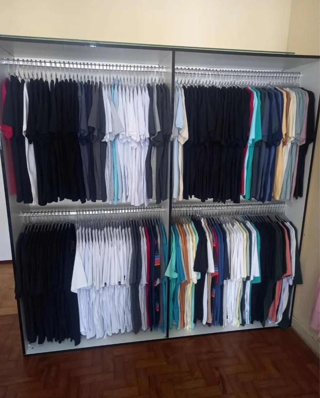 Arara Closet