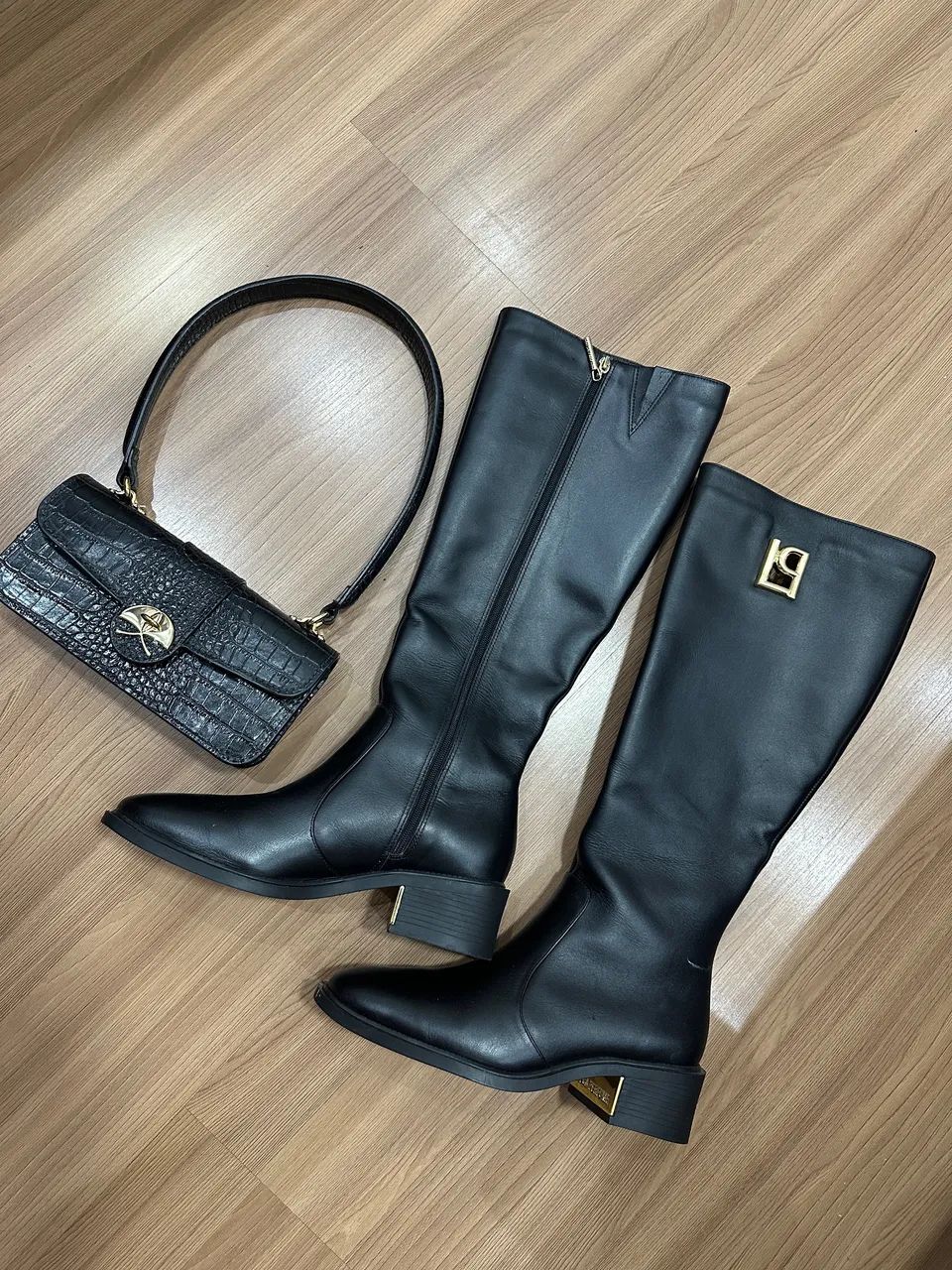 Bolsa Luiza Barcelos e bota lança perfume - Foto 3