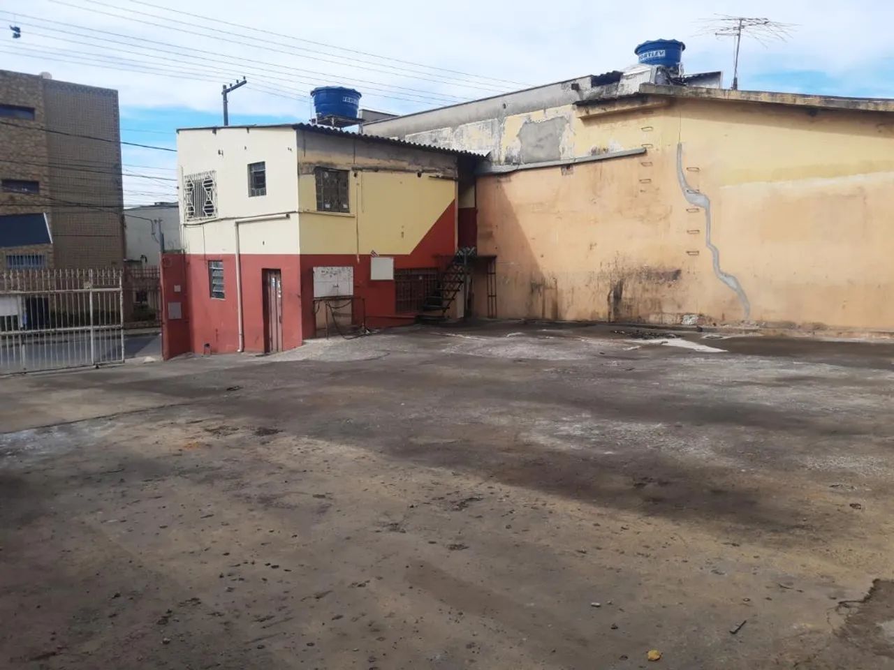 VENDO LOTE NO BAIRRO CAIÇARA