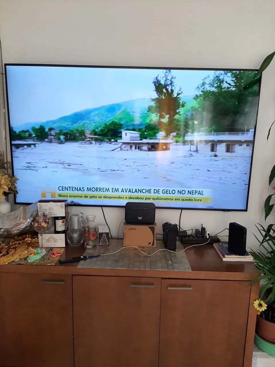 Exelente Smart tv  Sansung75polegadas 4k led UHD.