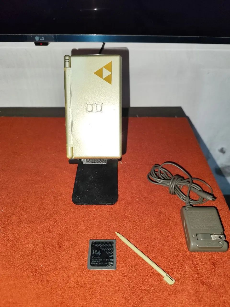 Nintendo DS Lite Triforce