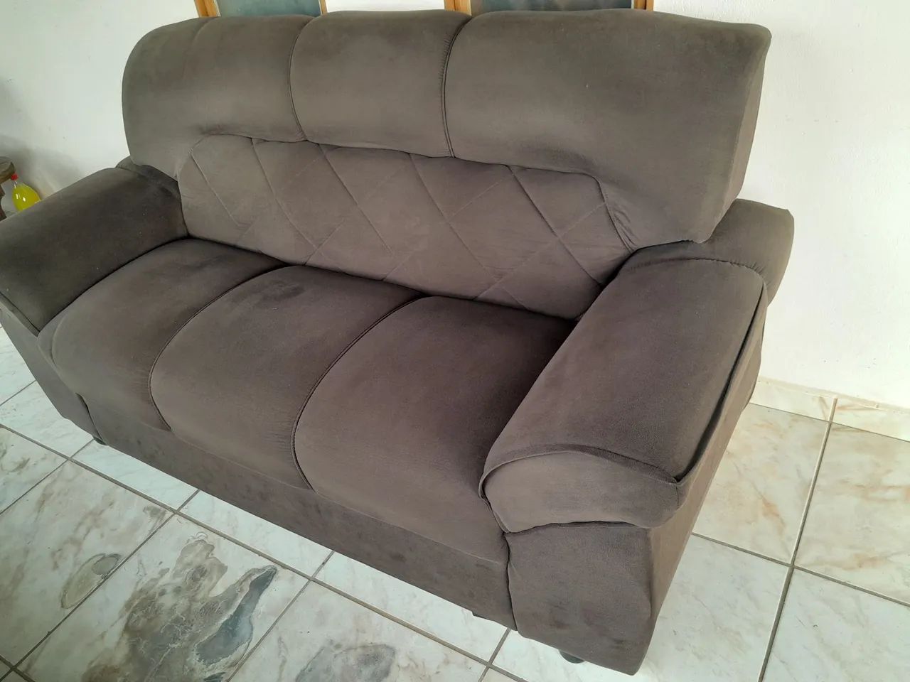 1 sofá de 3 lugares entrego !!! - Foto 2