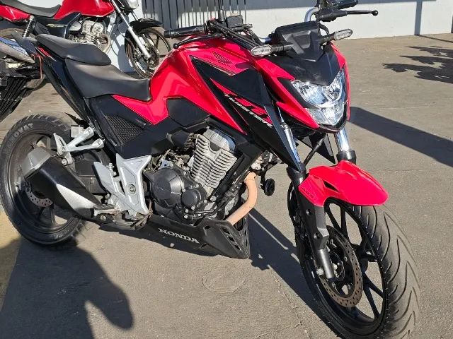 CB300F TWISTER ABS 2023 - Foto 3