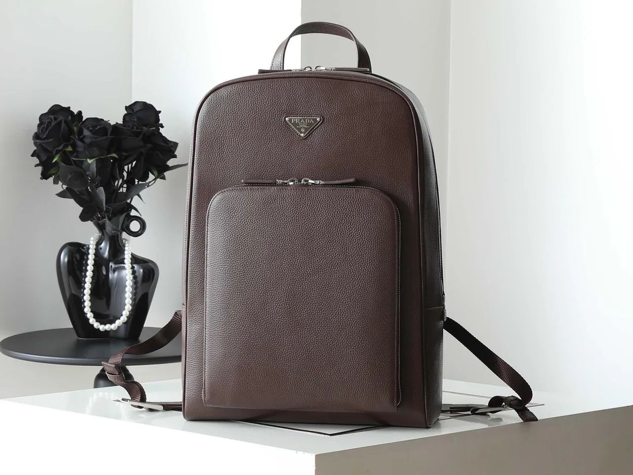 Mochila Prada em Saffiano marrom  - Foto 2