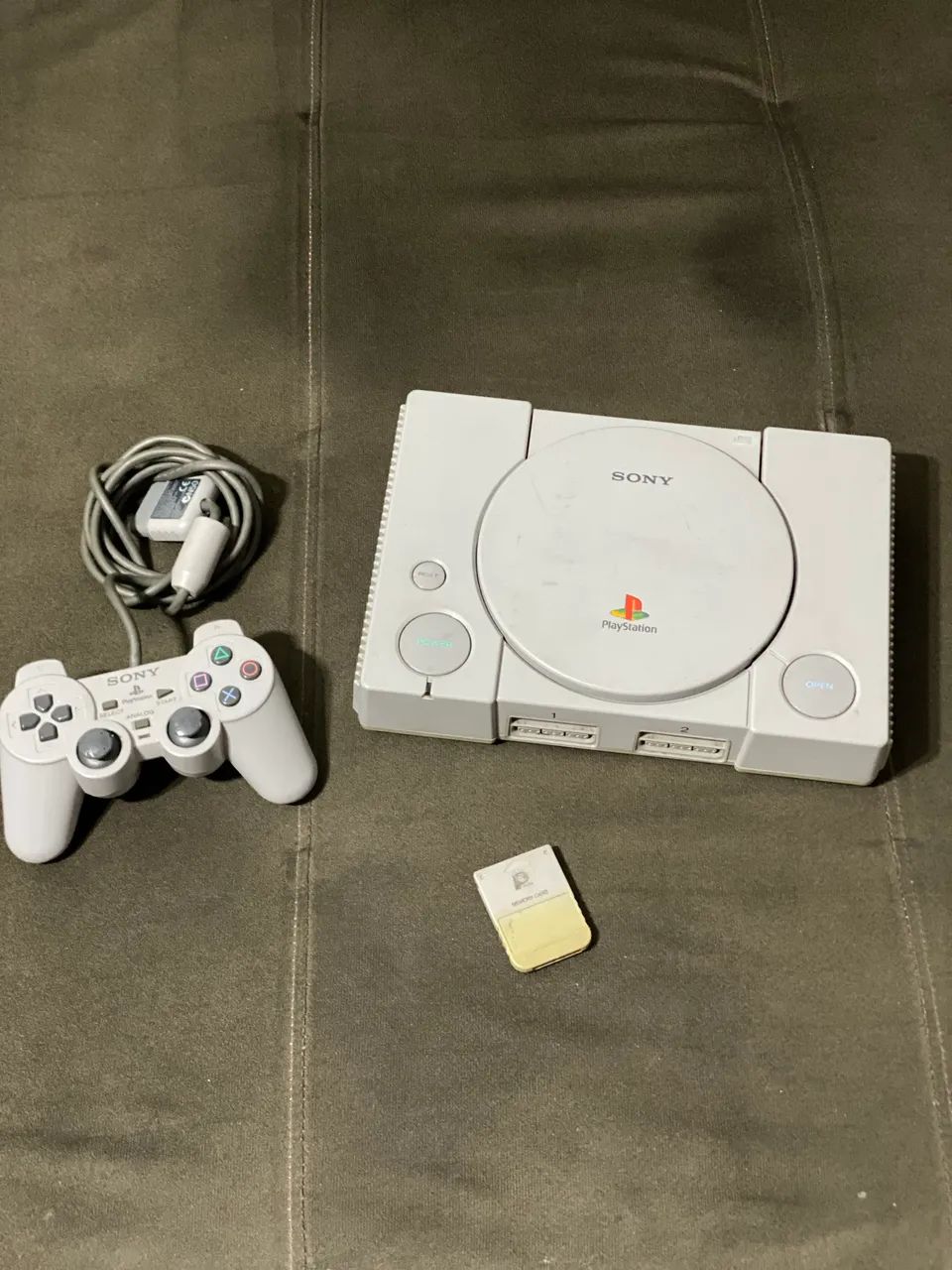 PlayStation 1 100% original e funcionando!
