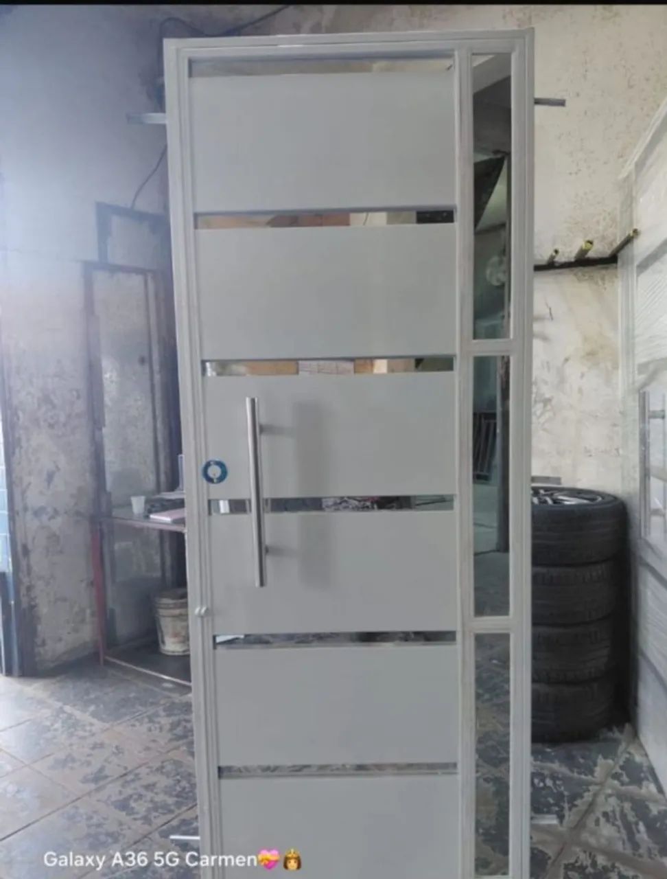 Vendo porta padrão 2.10x85