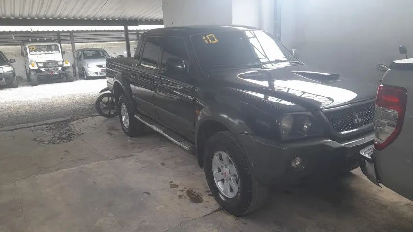Mitsubishi L200 L200 OUTDOOR HPE 2.5 4x4 CD T.Dies. Mec. 2010