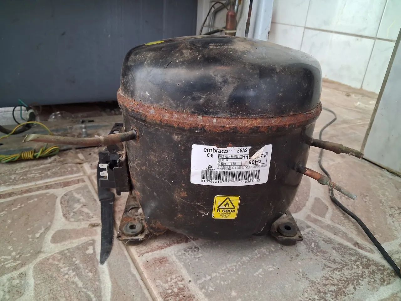 Vendo motor de geladeira funcionando perfeitamente  - Foto 3