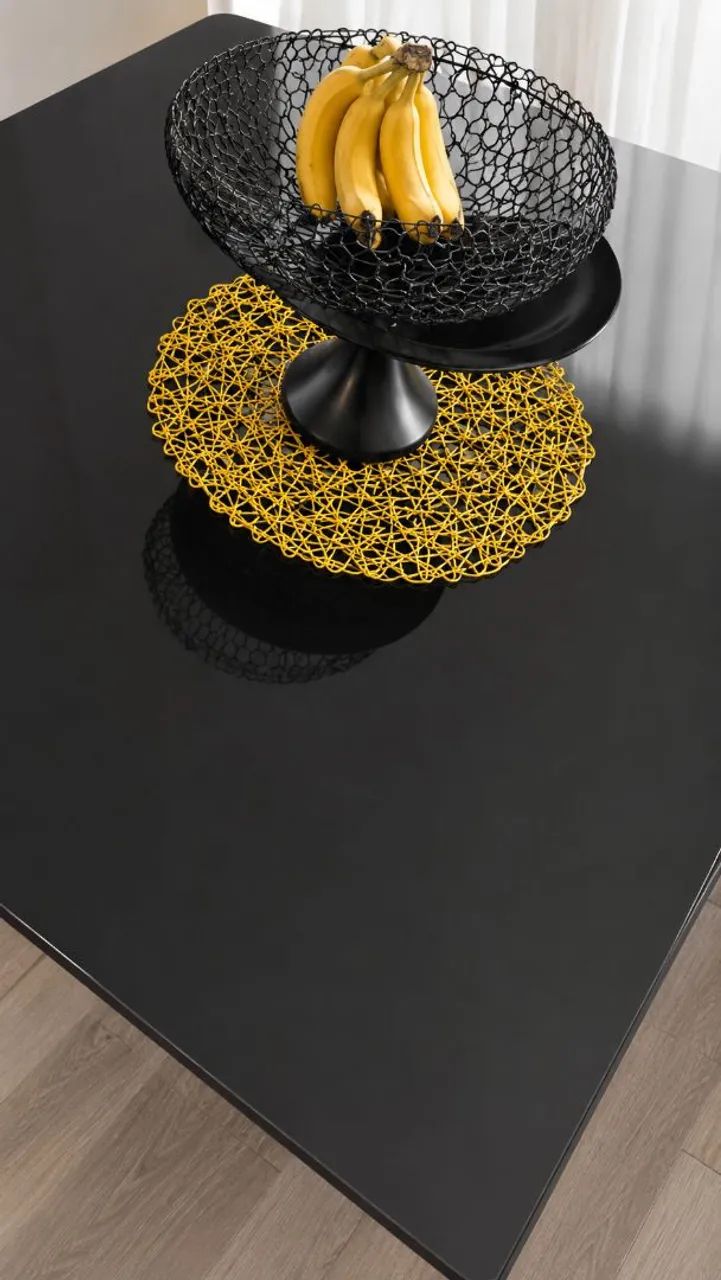 Mesa de jantar com tampo de vidro preto - Foto 2